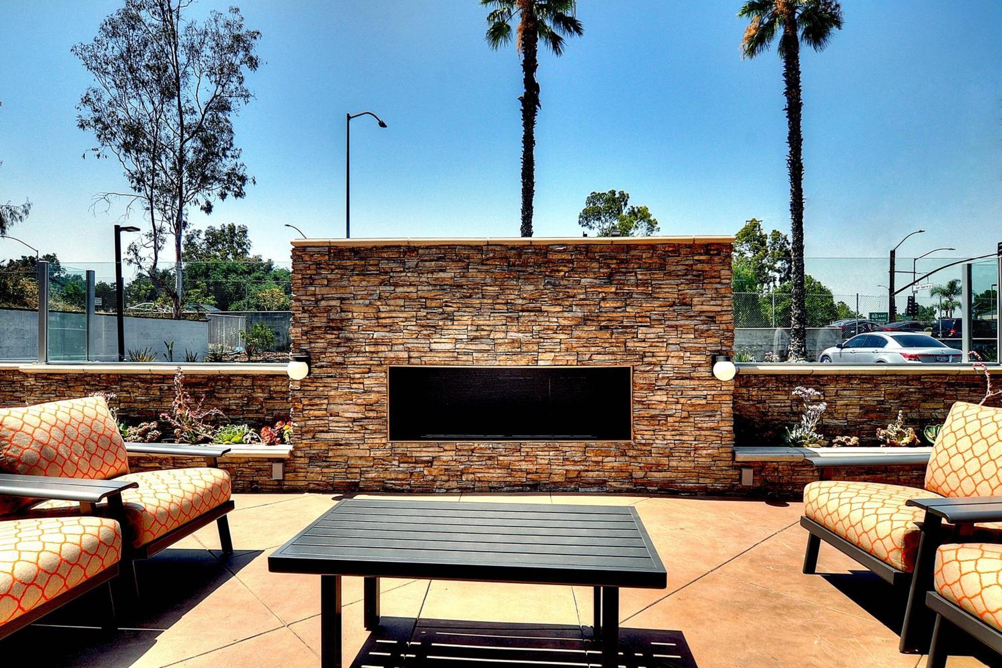 Fairfield Inn & Suites By Marriott Los Angeles Rosemead Exterior photo